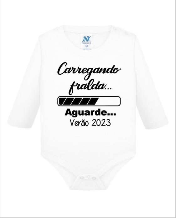 Body "carregando fralda"