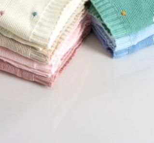 Manta de Malha para Bebé com bolinhas coloridas
